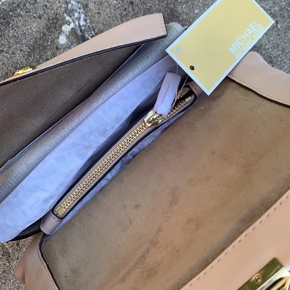 Micheal kors Studded Leather Chain Shoulder Bag - Picture 14 of 16